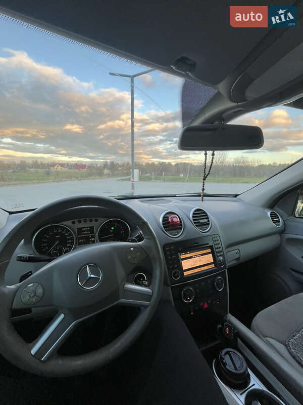 Внедорожник / Кроссовер Mercedes-Benz M-Class 2010 в Богородчанах