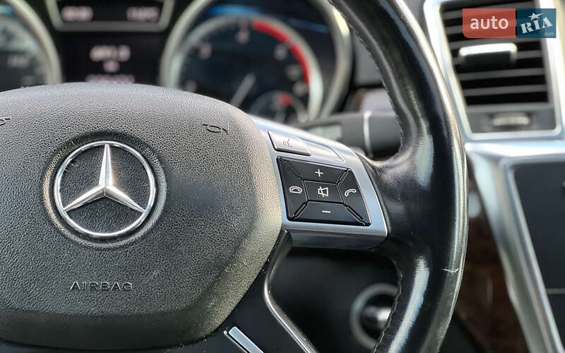 Позашляховик / Кросовер Mercedes-Benz M-Class 2011 в Львові фото 13 Позашляховик / Кросовер Mercedes-Benz M-Class 2011 в Львові