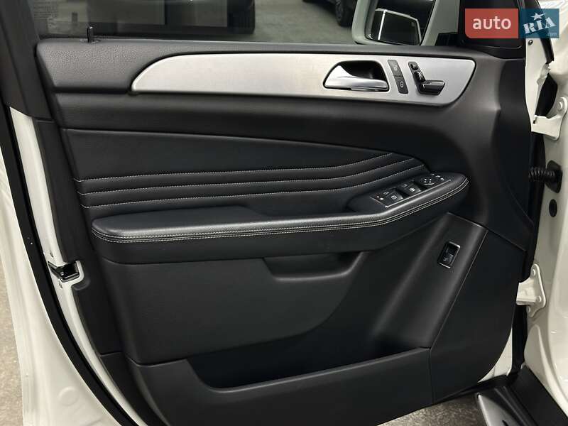 Внедорожник / Кроссовер Mercedes-Benz M-Class 2011 в Харькове