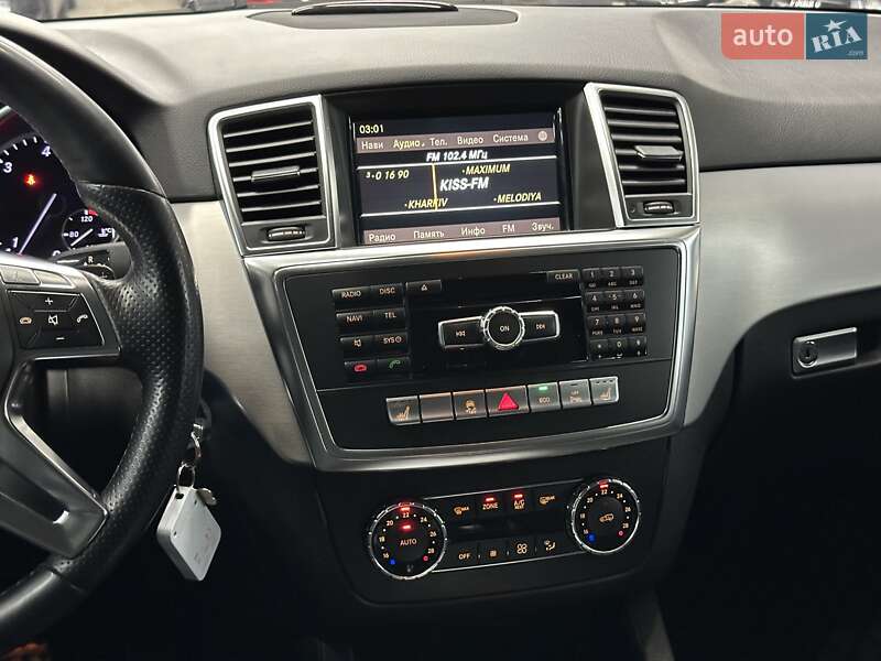 Внедорожник / Кроссовер Mercedes-Benz M-Class 2011 в Харькове