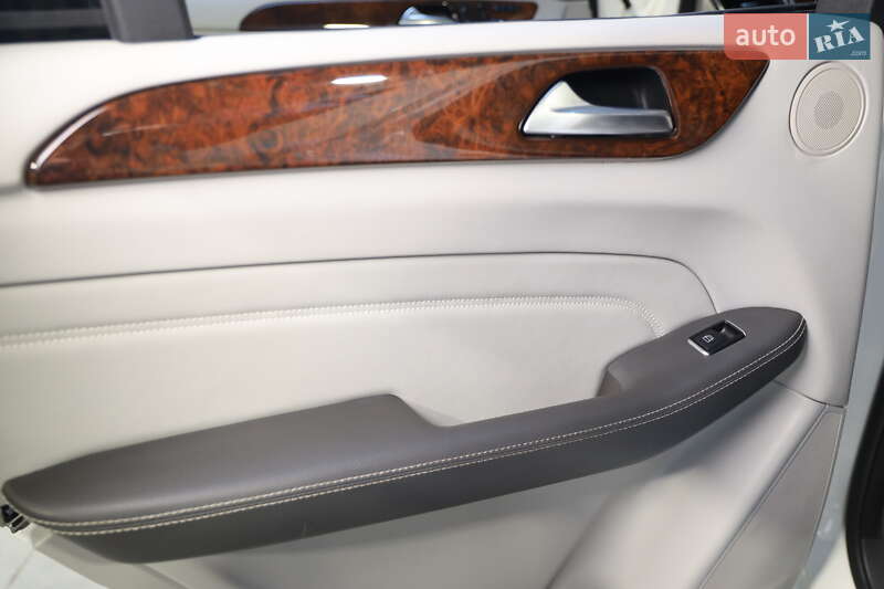 Позашляховик / Кросовер Mercedes-Benz M-Class 2013 в Луцьку фото 30 Позашляховик / Кросовер Mercedes-Benz M-Class 2013 в Луцьку