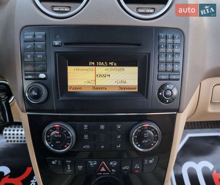 Внедорожник / Кроссовер Mercedes-Benz M-Class 2010 в Киеве