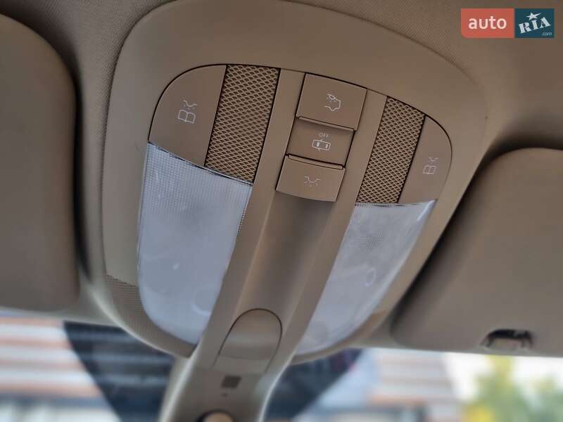 Внедорожник / Кроссовер Mercedes-Benz M-Class 2010 в Киеве