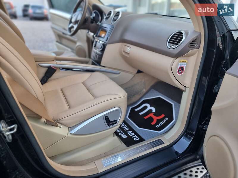 Внедорожник / Кроссовер Mercedes-Benz M-Class 2010 в Киеве