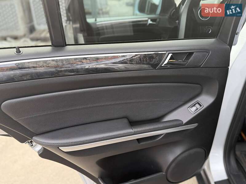 Внедорожник / Кроссовер Mercedes-Benz M-Class 2008 в Киеве фото 22 Внедорожник / Кроссовер Mercedes-Benz M-Class 2008 в Киеве