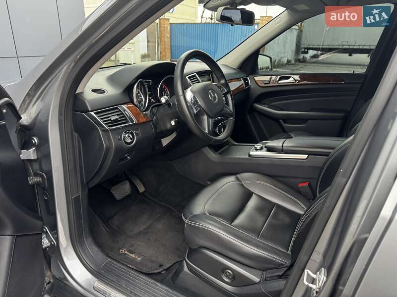 Внедорожник / Кроссовер Mercedes-Benz M-Class 2011 в Киеве