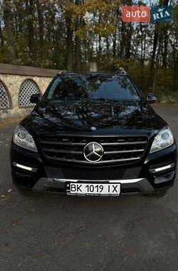 Позашляховик / Кросовер Mercedes-Benz M-Class 2011 в Рівному Позашляховик / Кросовер Mercedes-Benz M-Class 2011 в Рівному