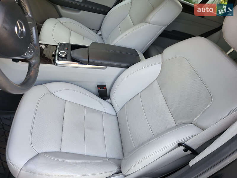 Внедорожник / Кроссовер Mercedes-Benz M-Class 2015 в Ужгороде фото 18 Внедорожник / Кроссовер Mercedes-Benz M-Class 2015 в Ужгороде