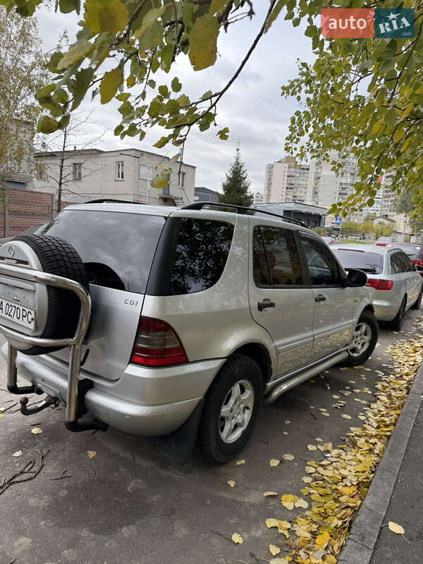 Mercedes-Benz M-Class 2001 Mercedes-Benz M-Class 2001