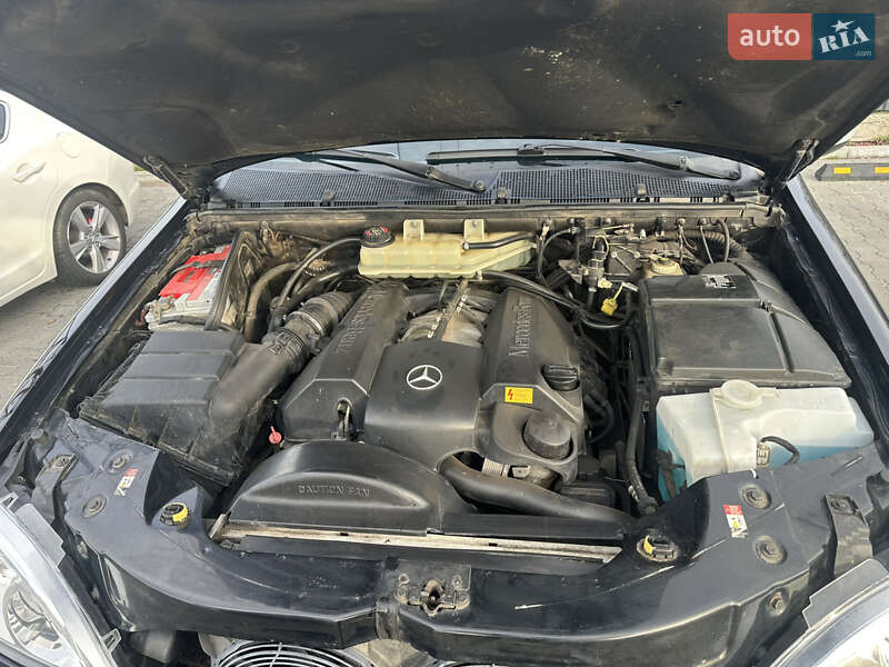 Внедорожник / Кроссовер Mercedes-Benz M-Class 2003 в Буче