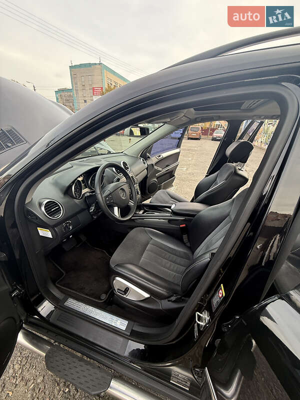 Внедорожник / Кроссовер Mercedes-Benz M-Class 2005 в Киеве