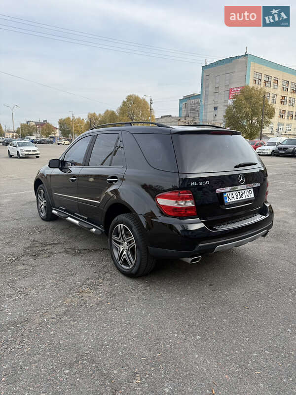 Внедорожник / Кроссовер Mercedes-Benz M-Class 2005 в Киеве