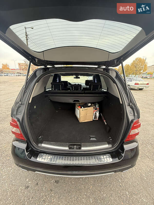 Внедорожник / Кроссовер Mercedes-Benz M-Class 2005 в Киеве