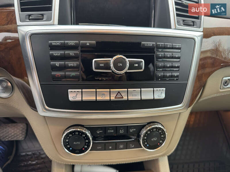 Внедорожник / Кроссовер Mercedes-Benz M-Class 2012 в Черновцах