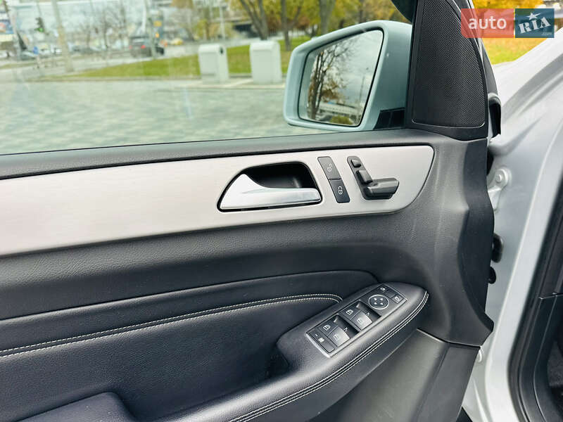 Позашляховик / Кросовер Mercedes-Benz M-Class 2013 в Дніпрі