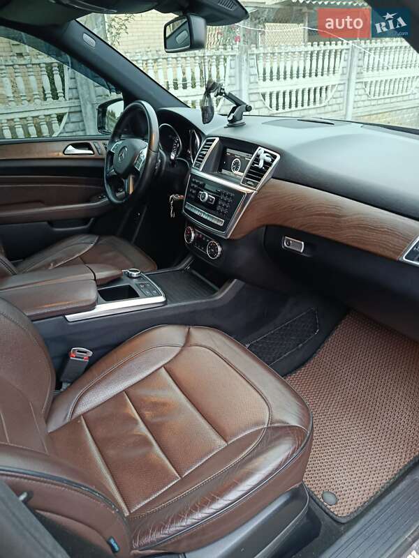 Внедорожник / Кроссовер Mercedes-Benz M-Class 2013 в Киеве фото 17 Внедорожник / Кроссовер Mercedes-Benz M-Class 2013 в Киеве