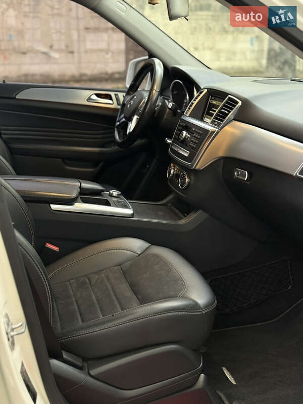 Позашляховик / Кросовер Mercedes-Benz M-Class 2012 в Миколаєві фото 18 Позашляховик / Кросовер Mercedes-Benz M-Class 2012 в Миколаєві
