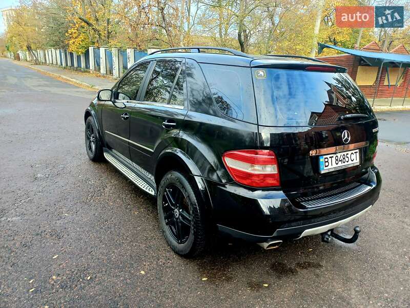 Внедорожник / Кроссовер Mercedes-Benz M-Class 2007 в Черноморске