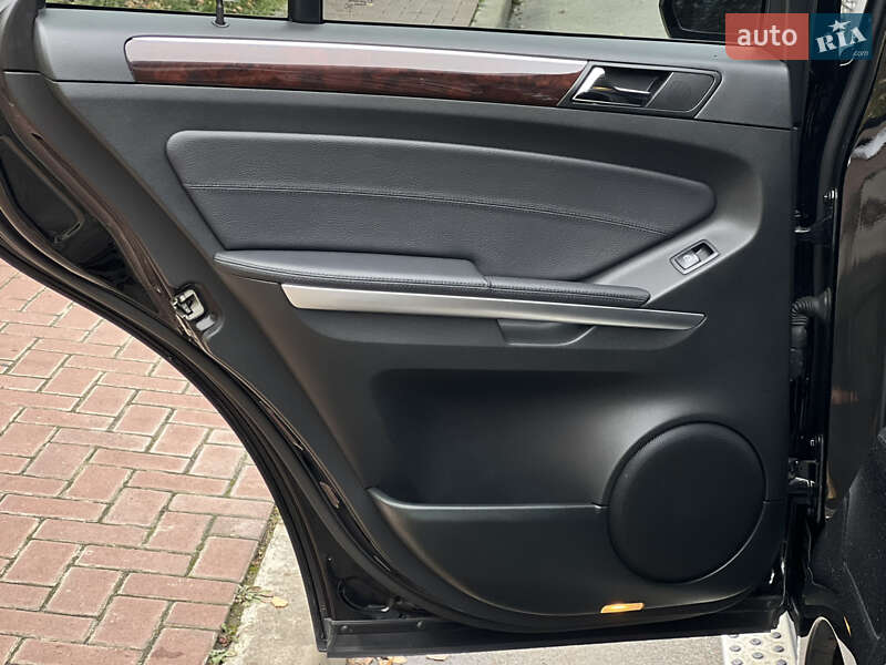 Внедорожник / Кроссовер Mercedes-Benz M-Class 2008 в Киеве