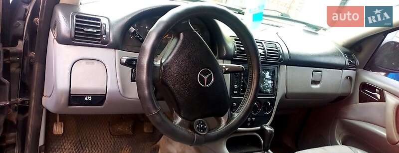 Mercedes-Benz M-Class 2000