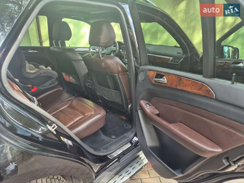 Позашляховик / Кросовер Mercedes-Benz M-Class 2012 в Києві