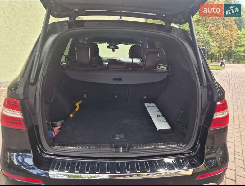 Позашляховик / Кросовер Mercedes-Benz M-Class 2012 в Києві