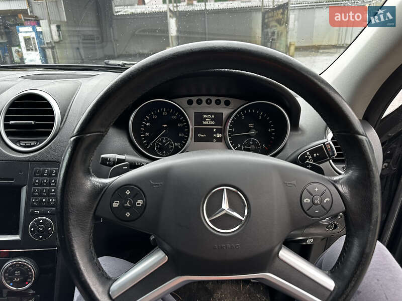 Внедорожник / Кроссовер Mercedes-Benz M-Class 2009 в Герце