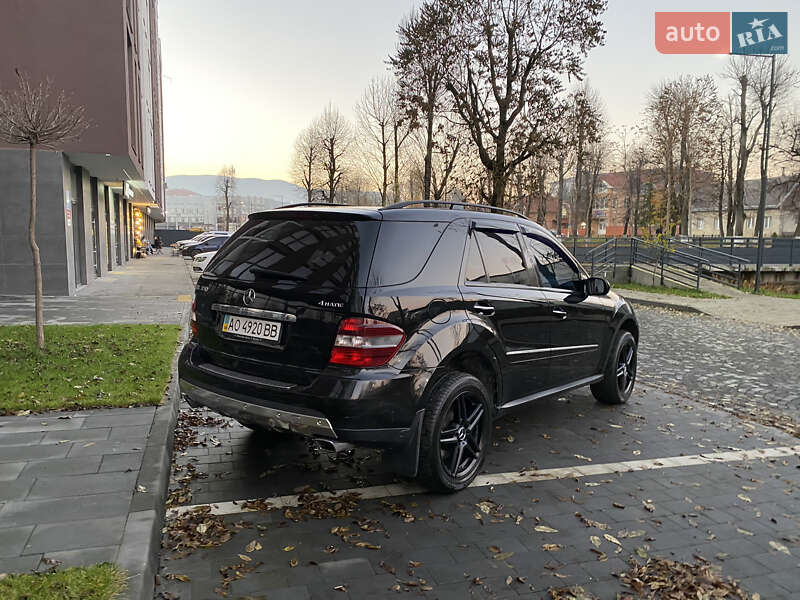 Внедорожник / Кроссовер Mercedes-Benz M-Class 2008 в Сваляве