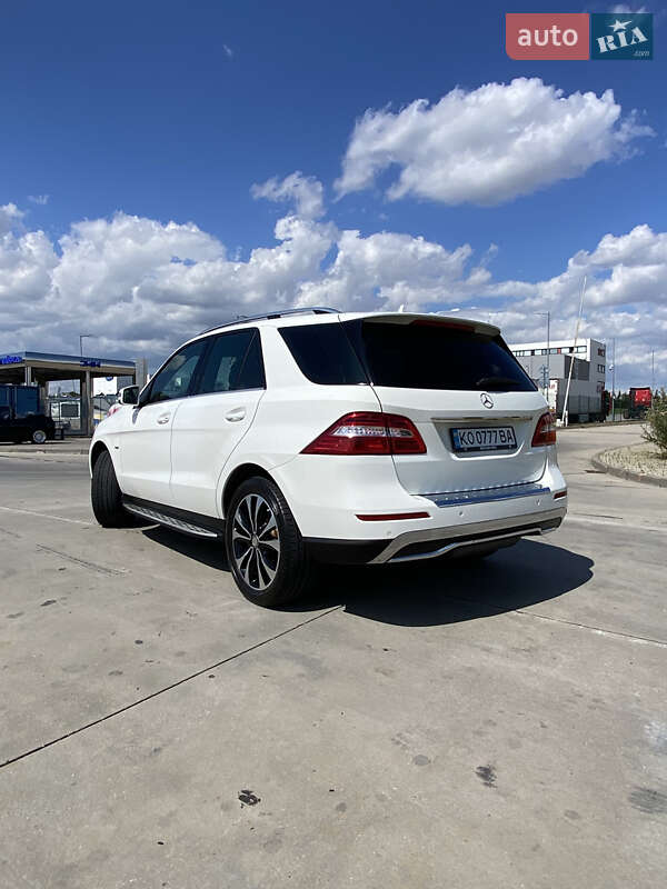 Внедорожник / Кроссовер Mercedes-Benz M-Class 2012 в Мукачево