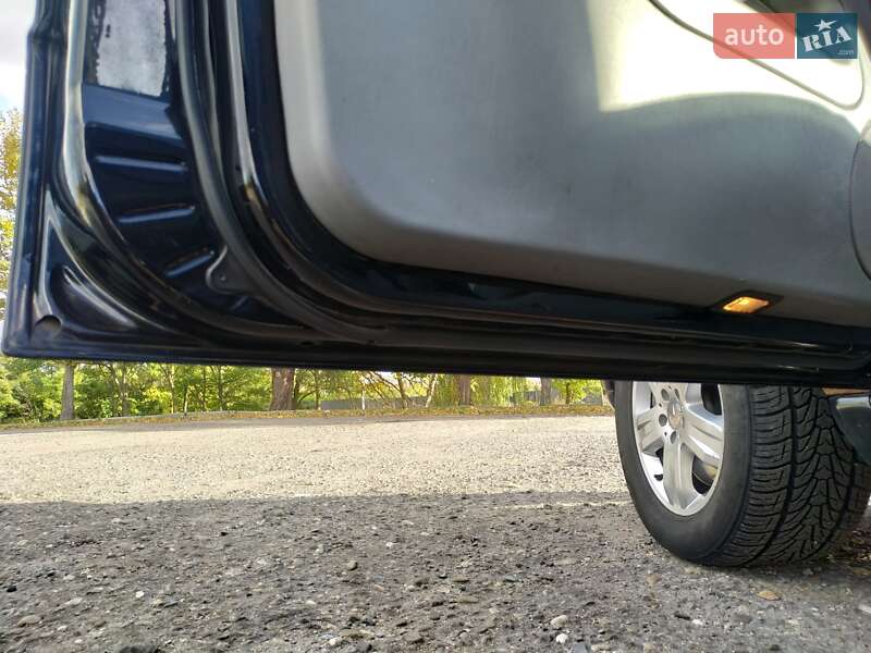 Позашляховик / Кросовер Mercedes-Benz M-Class 2004 в Ужгороді