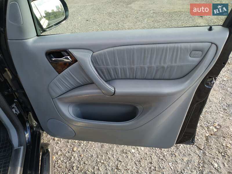 Позашляховик / Кросовер Mercedes-Benz M-Class 2004 в Ужгороді