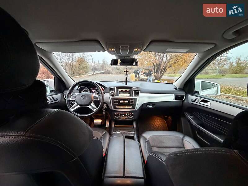 Позашляховик / Кросовер Mercedes-Benz M-Class 2013 в Кривому Розі
