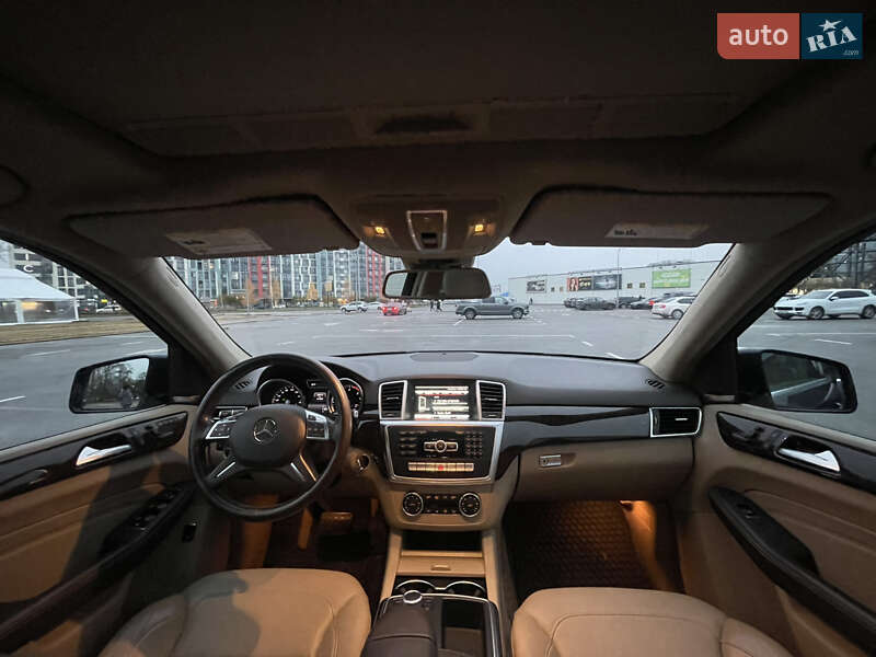 Внедорожник / Кроссовер Mercedes-Benz M-Class 2015 в Киеве