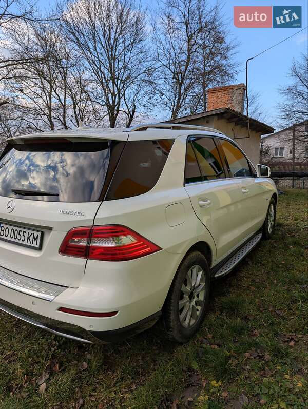 Внедорожник / Кроссовер Mercedes-Benz M-Class 2011 в Тернополе