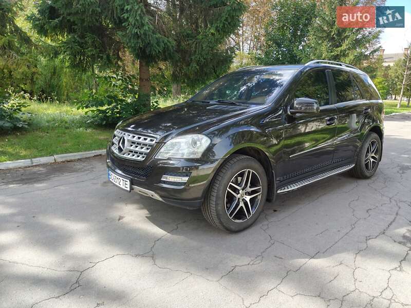 Позашляховик / Кросовер Mercedes-Benz M-Class 2011 в Острозі фото 12 Позашляховик / Кросовер Mercedes-Benz M-Class 2011 в Острозі