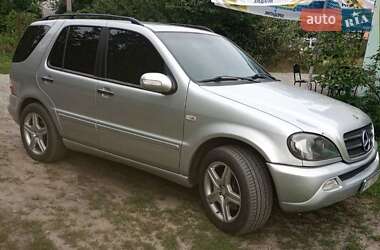 Позашляховик / Кросовер Mercedes-Benz M-Class 2001 в Ірпені