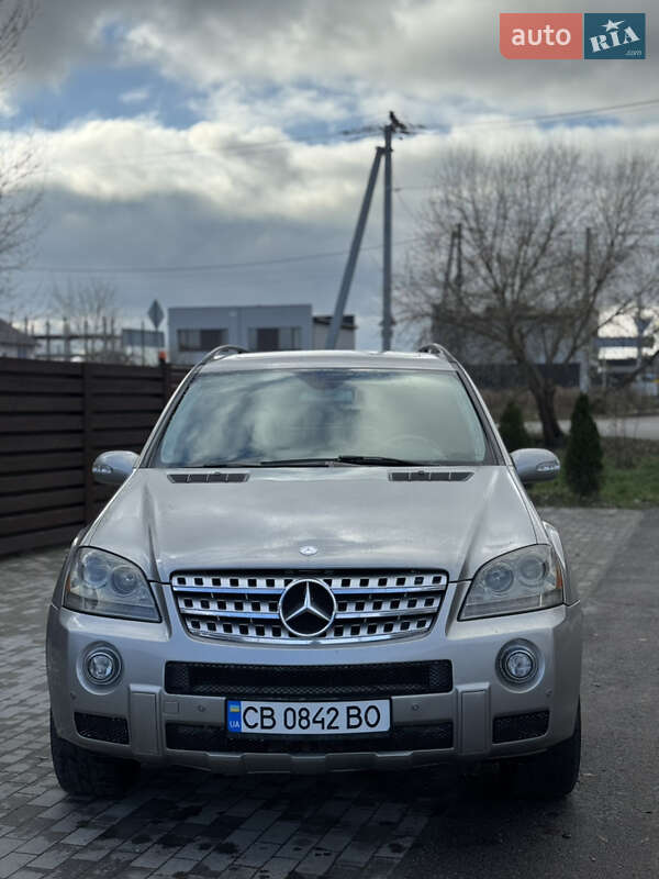 Mercedes-Benz M-Class 2006 Mercedes-Benz M-Class 2006