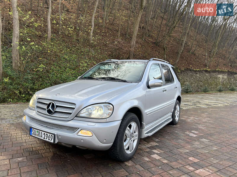 Mercedes-Benz M-Class 2004 Mercedes-Benz M-Class 2004