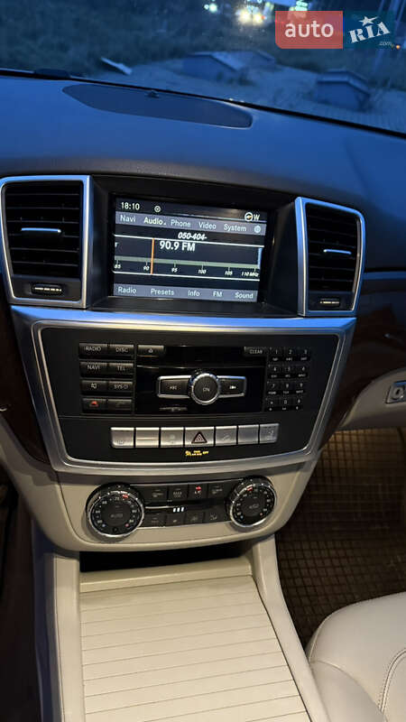 Позашляховик / Кросовер Mercedes-Benz M-Class 2012 в Шепетівці