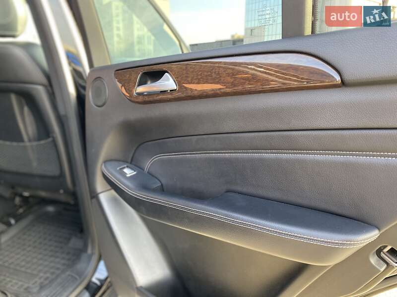 Позашляховик / Кросовер Mercedes-Benz M-Class 2011 в Києві фото 18 Позашляховик / Кросовер Mercedes-Benz M-Class 2011 в Києві