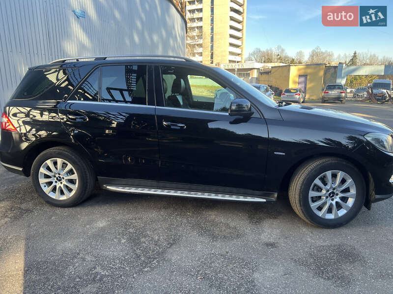 Внедорожник / Кроссовер Mercedes-Benz M-Class 2012 в Львове
