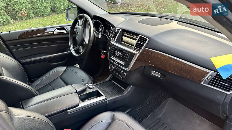 Позашляховик / Кросовер Mercedes-Benz M-Class 2013 в Києві