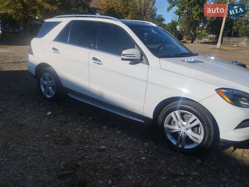 Позашляховик / Кросовер Mercedes-Benz M-Class 2013 в Івано-Франківську