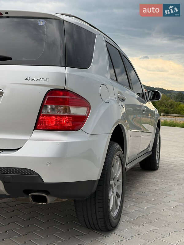 Позашляховик / Кросовер Mercedes-Benz M-Class 2008 в Чернівцях фото 12 Позашляховик / Кросовер Mercedes-Benz M-Class 2008 в Чернівцях