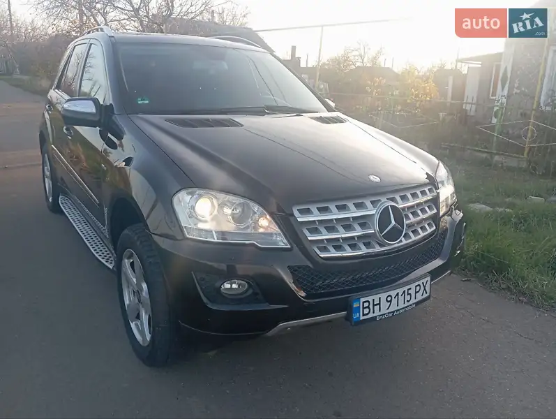 Mercedes-Benz M-Class 2009