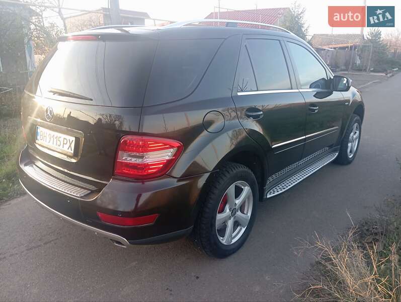 Позашляховик / Кросовер Mercedes-Benz M-Class 2009 в Одесі фото 3 Позашляховик / Кросовер Mercedes-Benz M-Class 2009 в Одесі