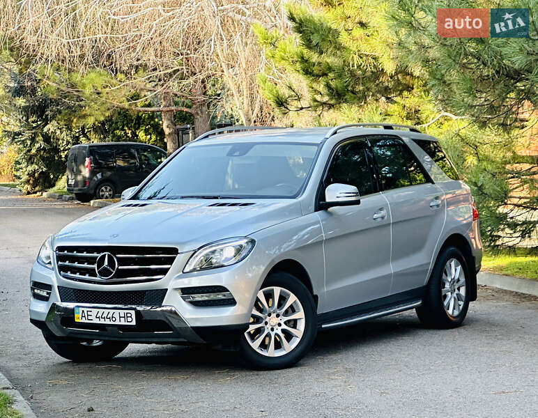 Позашляховик / Кросовер Mercedes-Benz M-Class 2012 в Дніпрі фото 5 Позашляховик / Кросовер Mercedes-Benz M-Class 2012 в Дніпрі