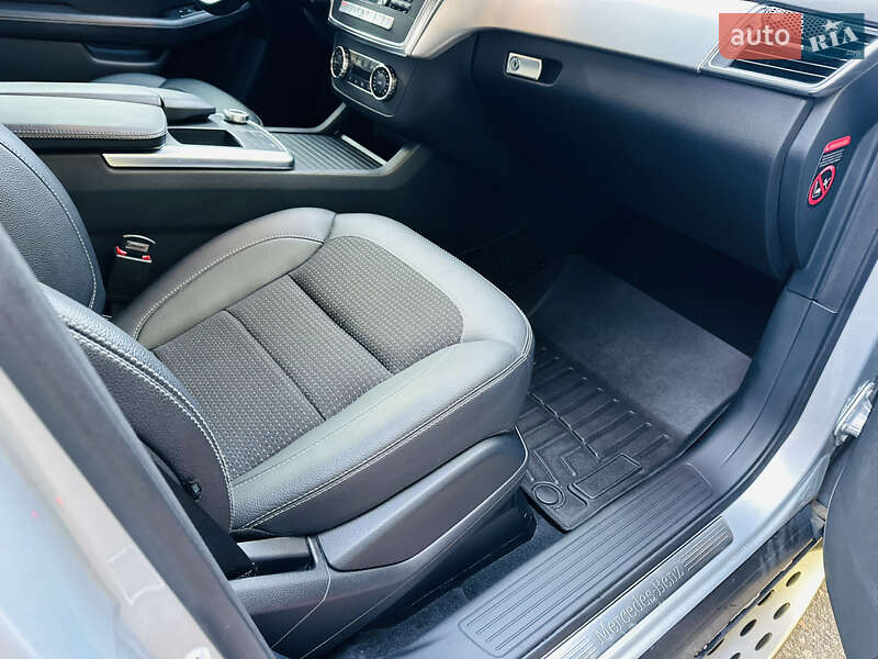 Позашляховик / Кросовер Mercedes-Benz M-Class 2012 в Дніпрі фото 38 Позашляховик / Кросовер Mercedes-Benz M-Class 2012 в Дніпрі