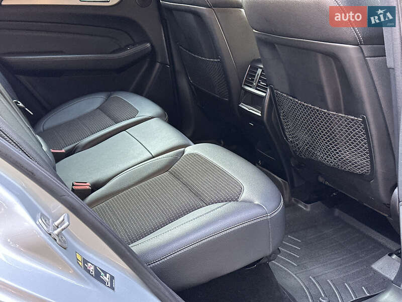 Позашляховик / Кросовер Mercedes-Benz M-Class 2012 в Дніпрі фото 52 Позашляховик / Кросовер Mercedes-Benz M-Class 2012 в Дніпрі