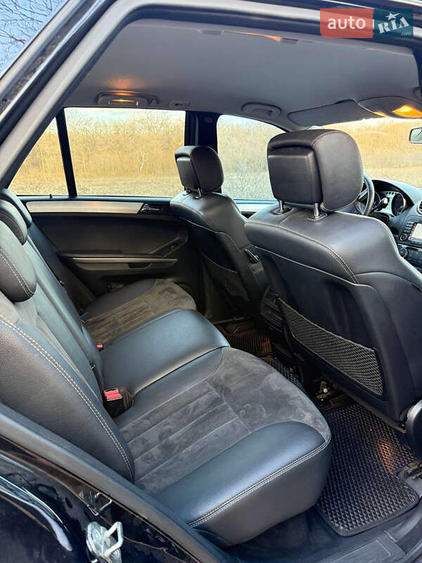 Внедорожник / Кроссовер Mercedes-Benz M-Class 2006 в Новомосковске фото 12 Внедорожник / Кроссовер Mercedes-Benz M-Class 2006 в Новомосковске